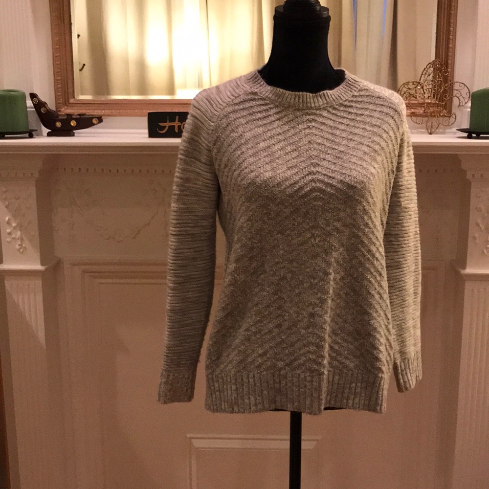 Heather gray knit sweater (M)